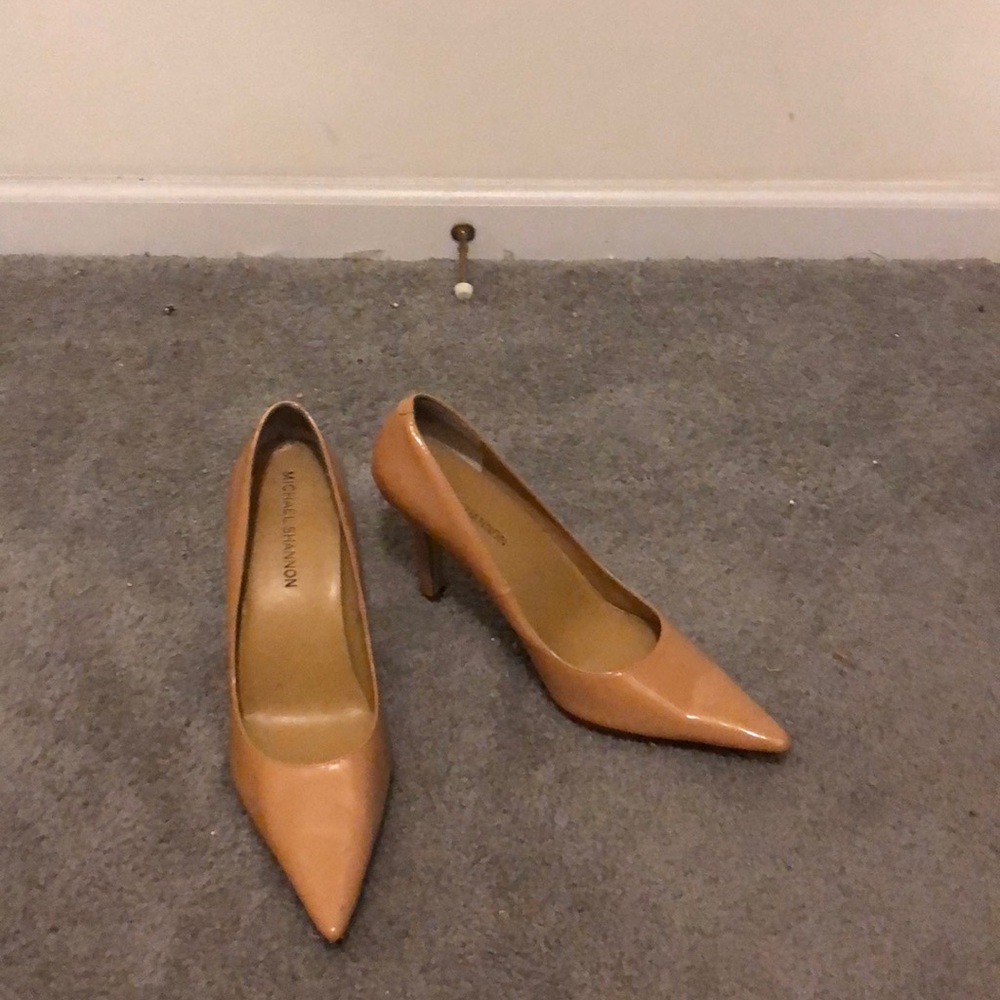 Tan heels